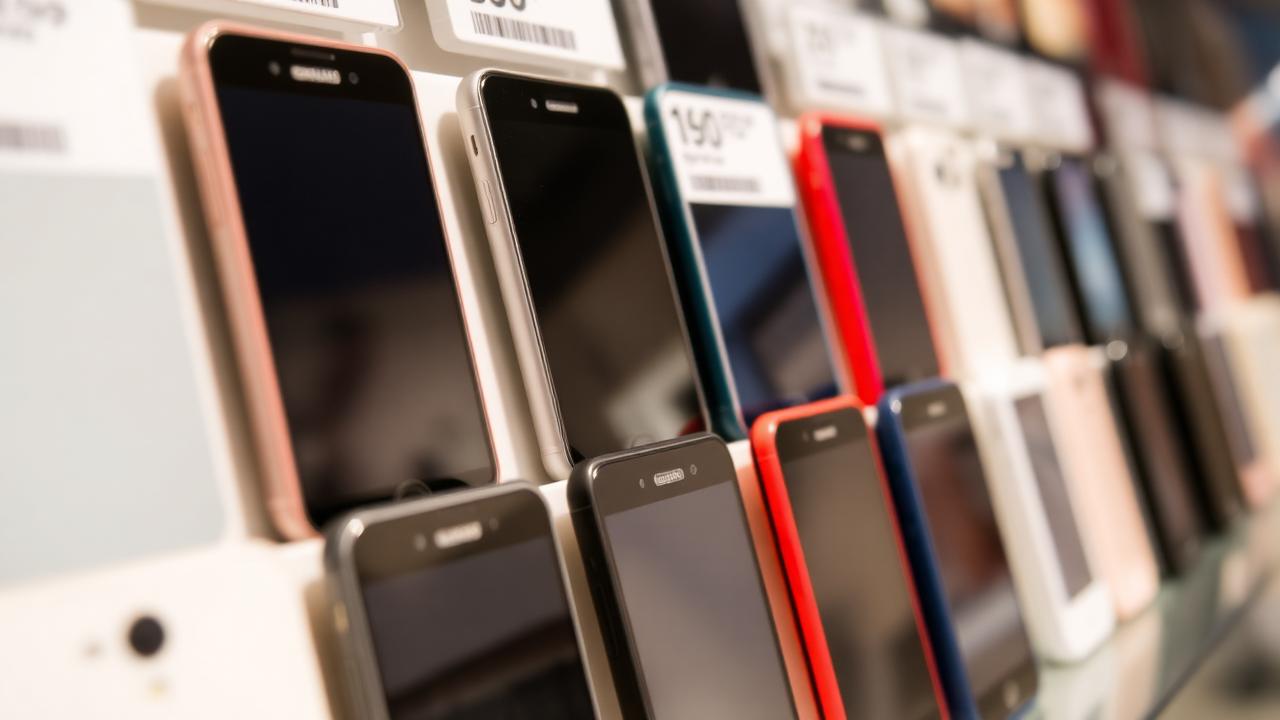 iPhones em mostruário